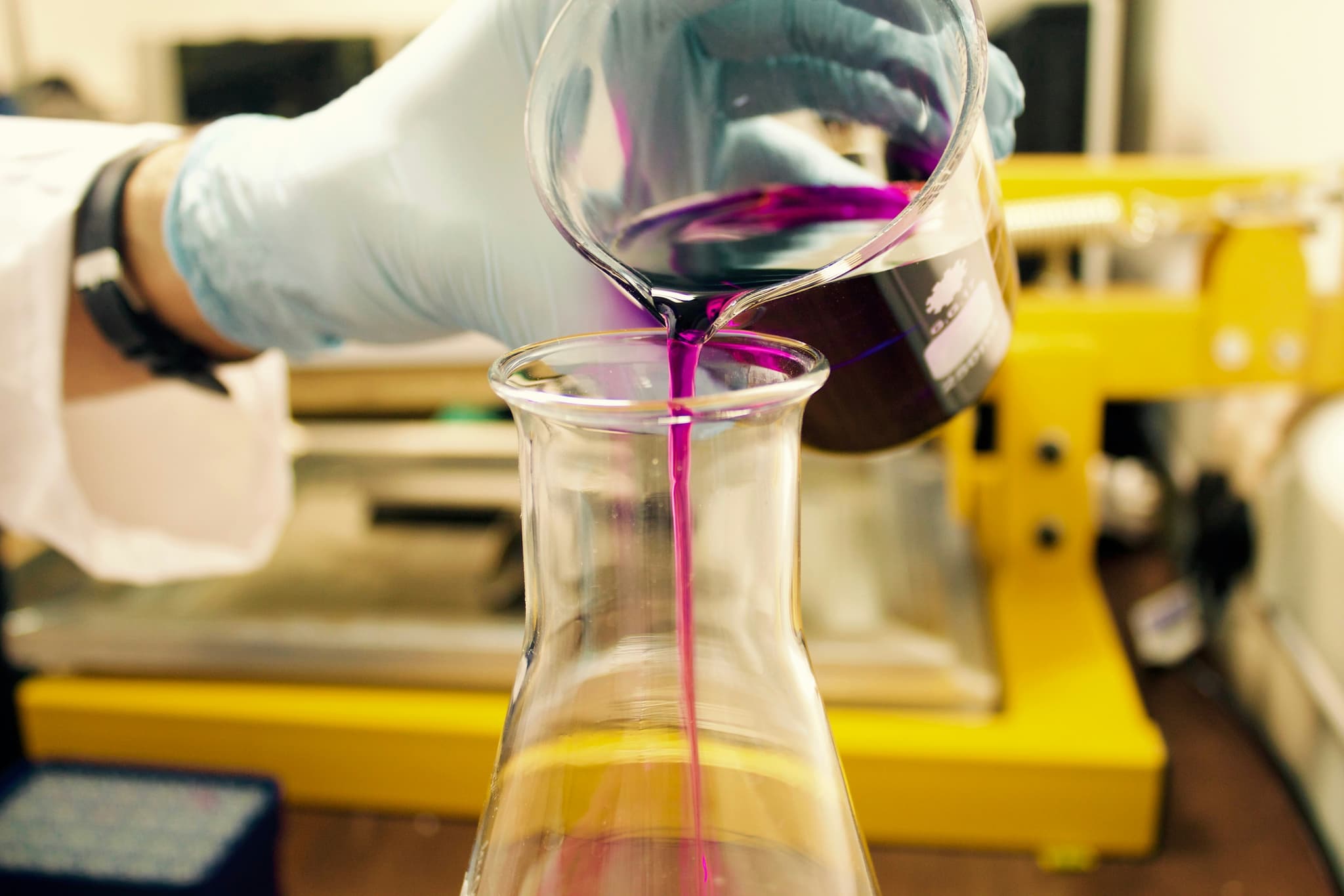 Disolventes farmacéuticos: revisión final del primer semestre y ventana de adquisiciones del segundo semestre