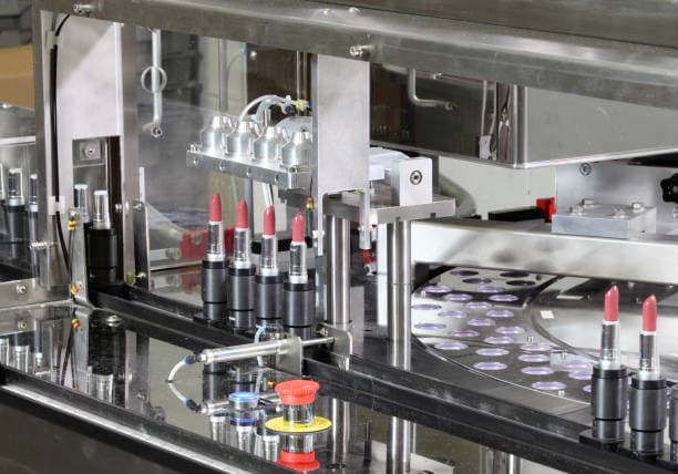 La 2-pirrolidona de base biológica de Toray: una apuesta química especializada en la fabricación de cosméticos
