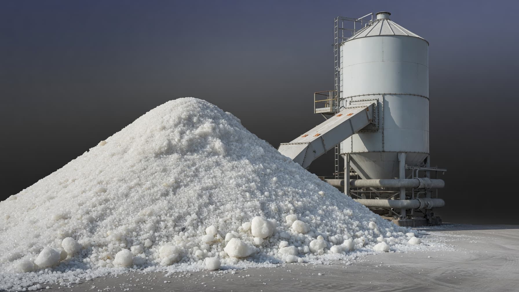 Solvay y Searles Valley reducen la capacidad de carbonato de sodio: qué significa para los compradores un retroceso de la producción en dos continentes